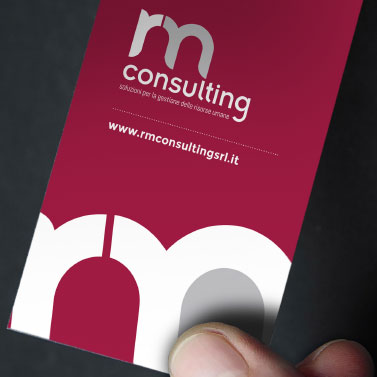 RM Consulting :: Studio marchio, immagine coordinata, brochure istituzionale, mini sito web responsive. dpadv.com grafica e comunicazione